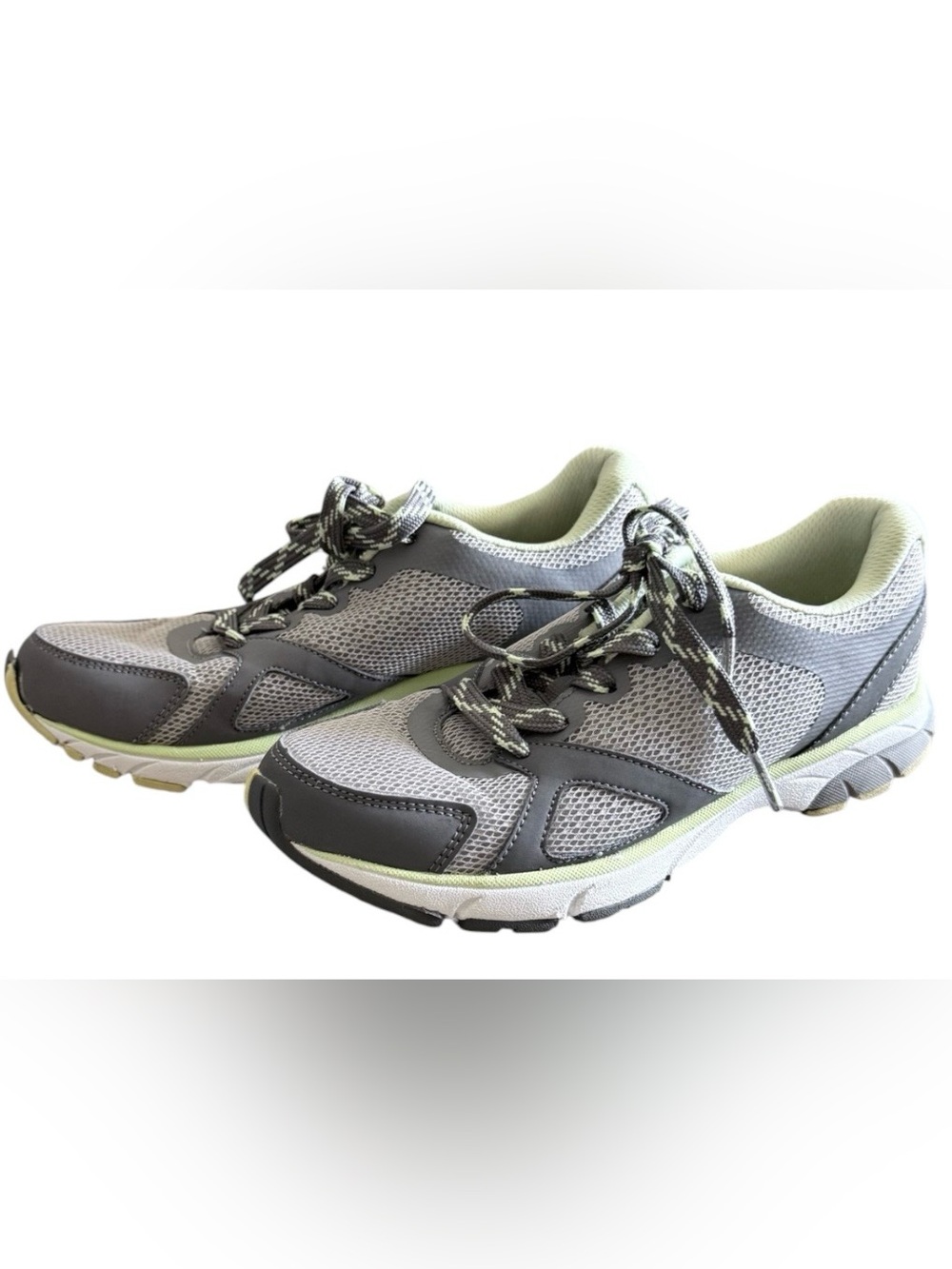 Vionic Tokyo women’s 7.5 lace up grey & light green Fitness Sneakers with mesh
